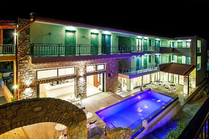 Core Hotel photo 1