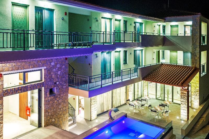 Core Hotel 5