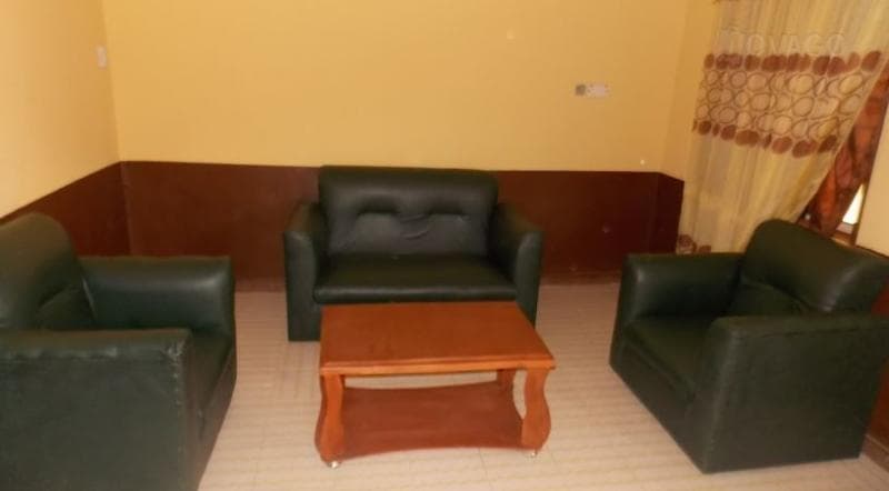 Duckland Hotel And Suites Ltd 2