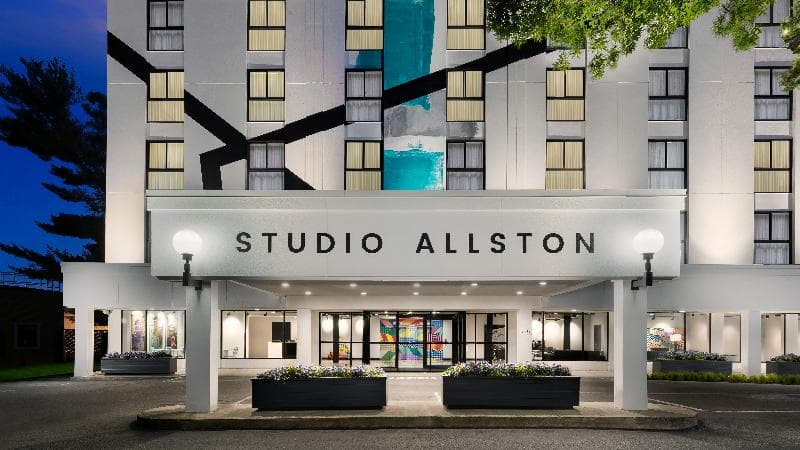 Studio Allston Hotel 2