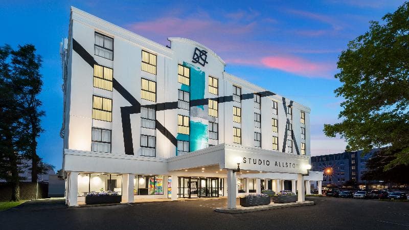 Studio Allston Hotel 3