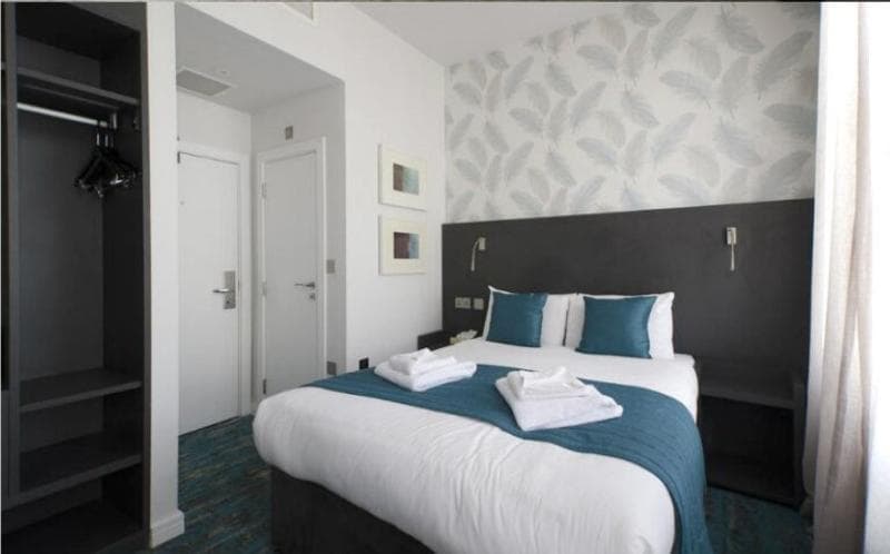 K Hotel - Kensington 1
