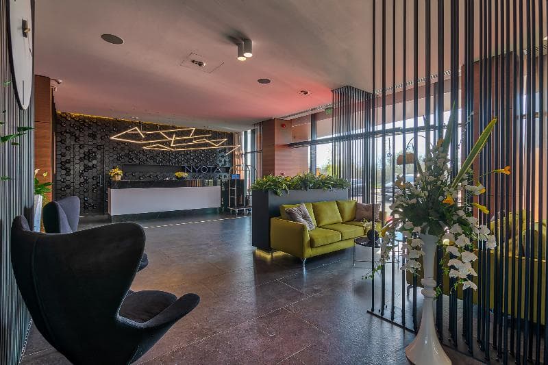 Nyota Hotel 4