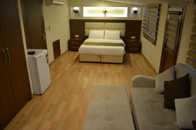 Seven Days Hotel 5