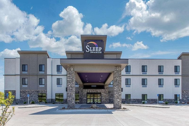 Sleep Inn & Suites 3