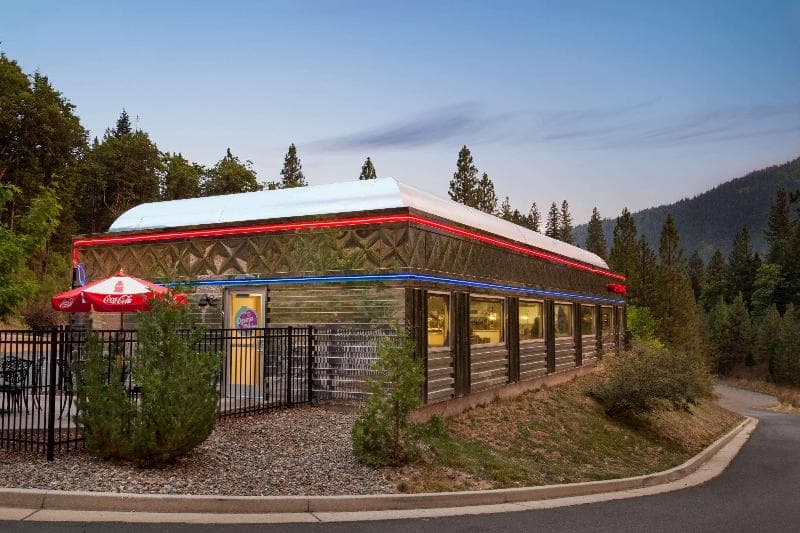 Travelodge By Wyndham Dunsmuir 2