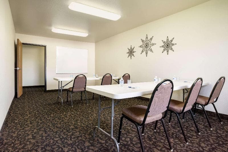 Travelodge by Wyndham Bill WY Thunder Basin Ntl Grassland photo 1
