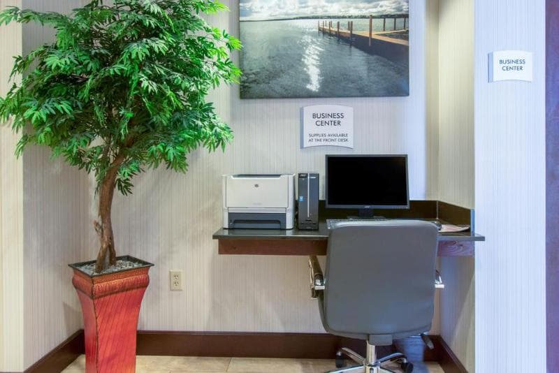 Clarion Hotel & Suites University-Shippensburg 5