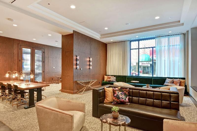 The Cincinnatian Hotel, Curio Collection by Hilton 3