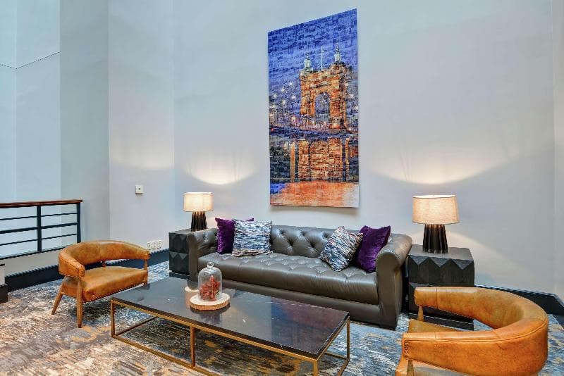 The Cincinnatian Hotel, Curio Collection by Hilton 4