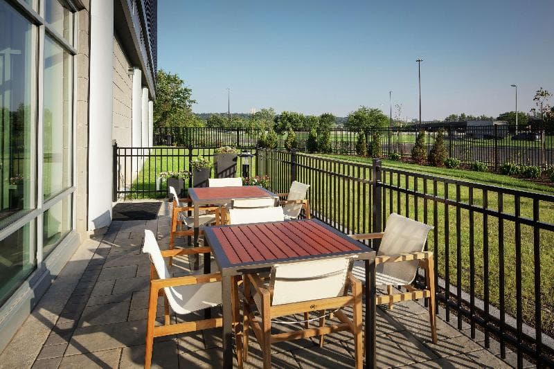 Hampton Inn & Suites Teaneck Glenpointe, NJ photo 1