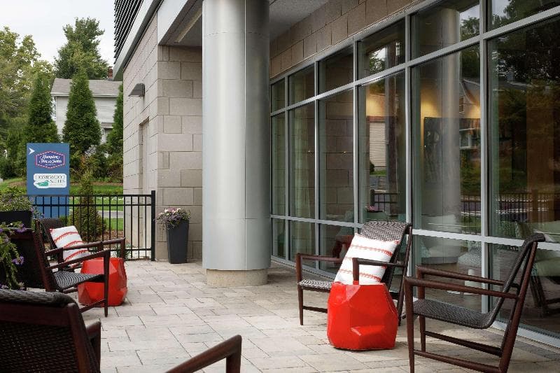 Hampton Inn & Suites Teaneck Glenpointe, NJ 4