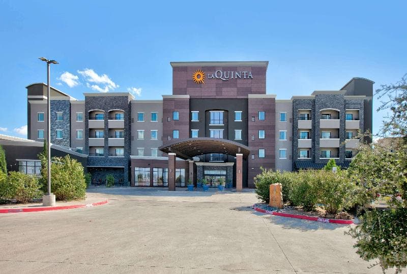 La Quinta Inn & Suites by Wyndham Lubbock Southwest 2