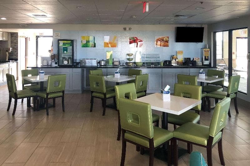 Quality Inn & Suites Mount Vernon photo 1