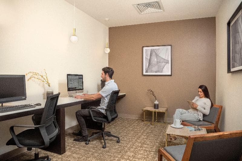Staybridge Suites Silao 5