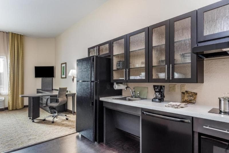Candlewood Suites Bethlehem South 4