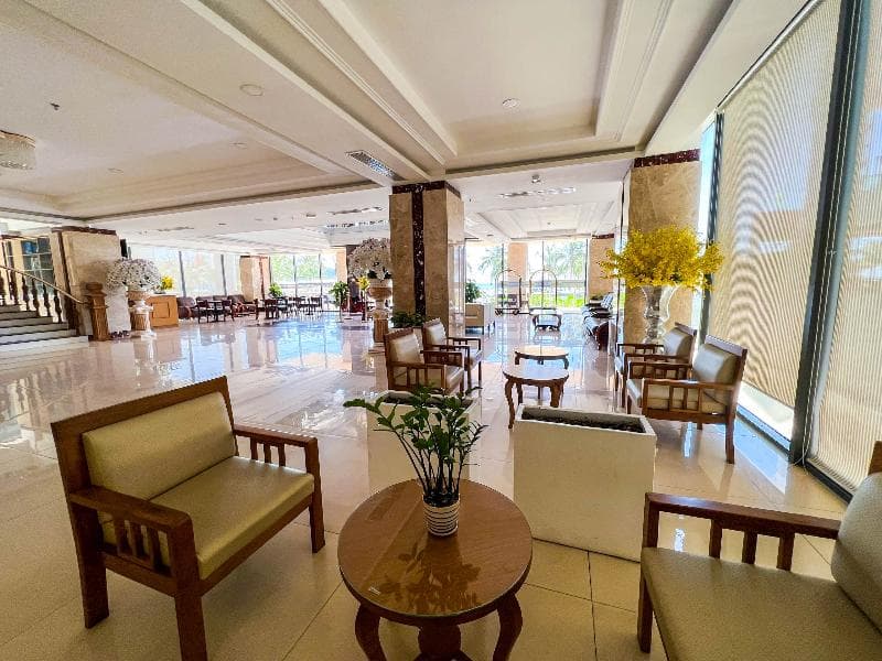 Serene Beach Hotel By Maison Des Fleurs Hospitality 4