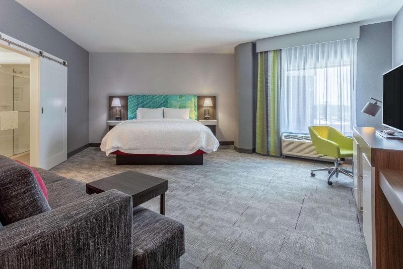 Hampton Inn & Suites Burlington 5