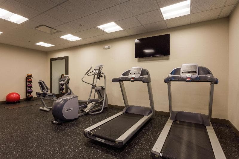 Hampton Inn Cumberland 2