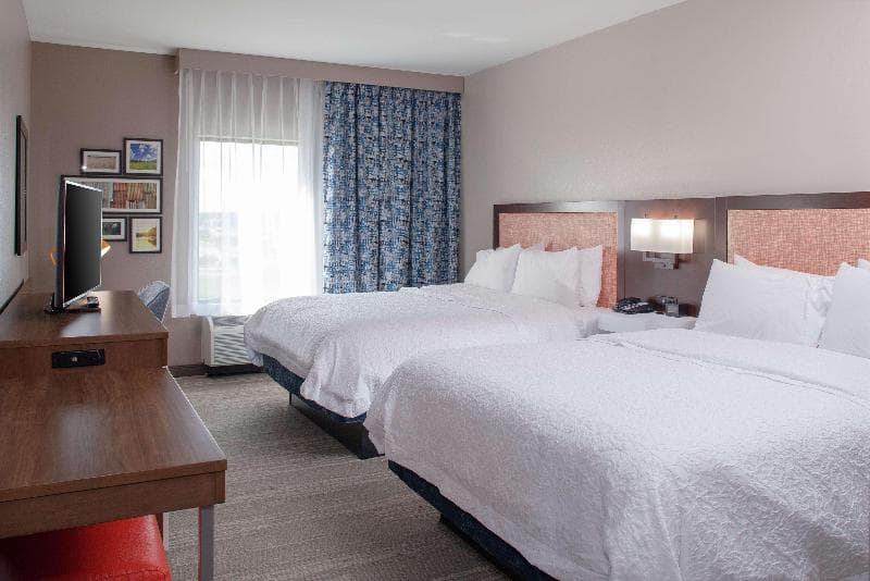 Hampton Inn & Suites Overland Park South 4