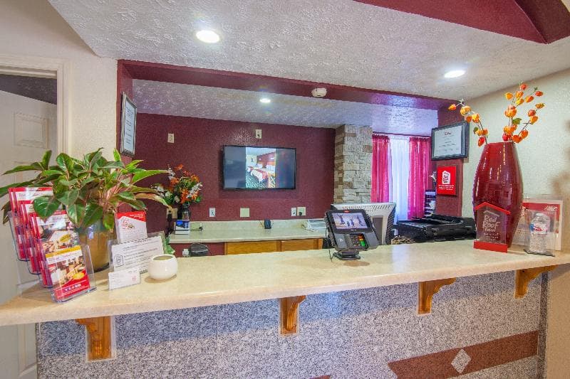 Red Roof Inn Crossville 2