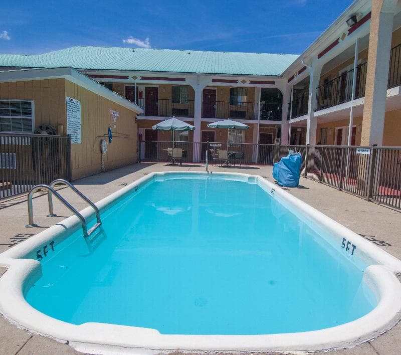 Red Roof Inn Crossville 3