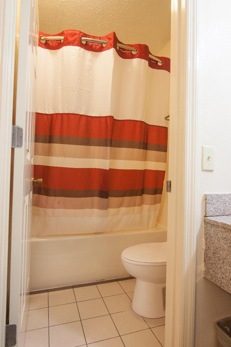 Red Roof Inn Crossville 5