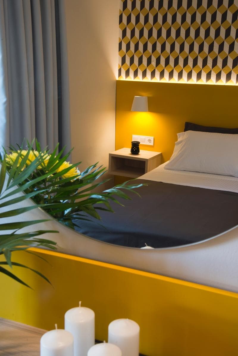 Sunshine Hotel & Studios 5
