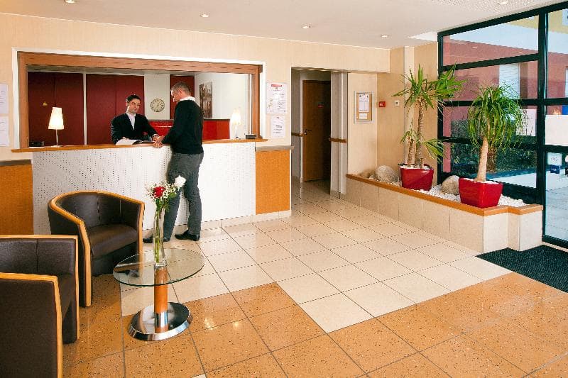 Sejours Et Affaires Saint Genis 4
