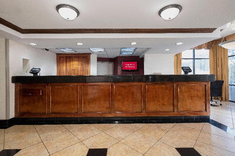 Red Roof Inn & Suites Macon 2
