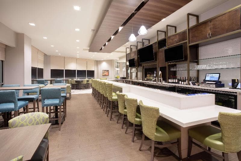 Hilton Garden Inn Omaha Aksarben Village 2