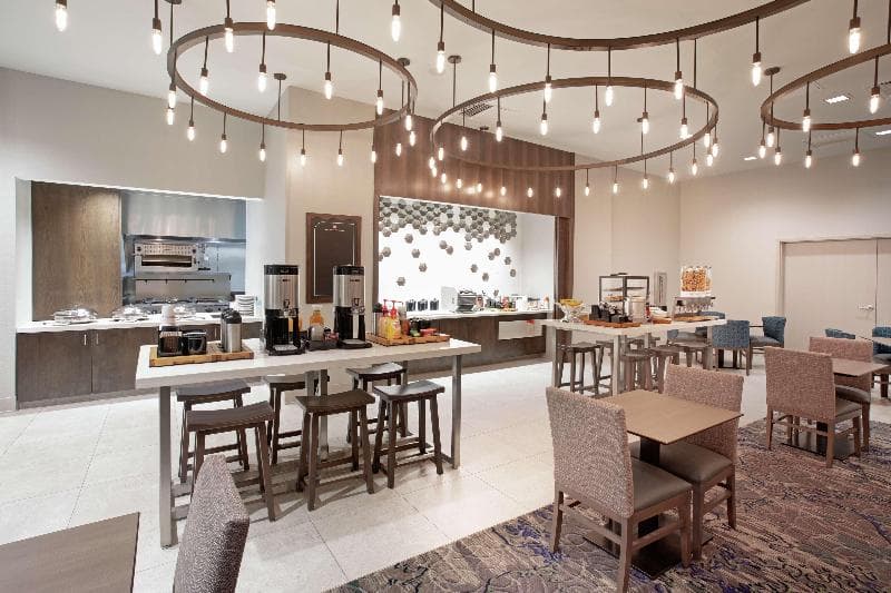 Hilton Garden Inn Omaha Aksarben Village 4