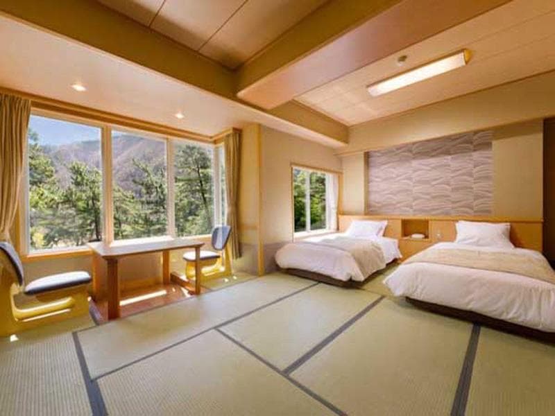 Shimobe Hotel 3