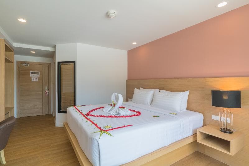 New Square Patong Hotel 3