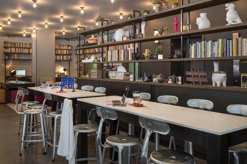 Moxy Chicago Downtown photo 1