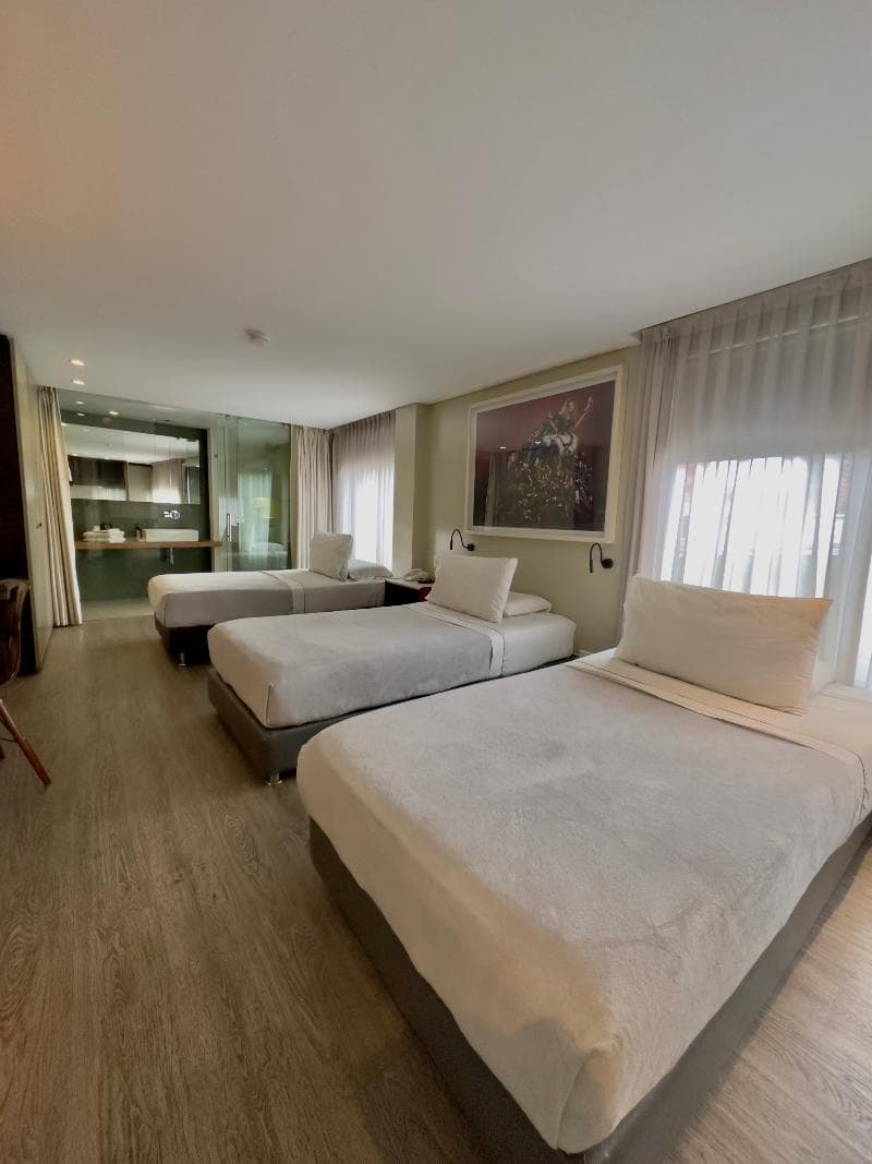 The Grace Hotel 4