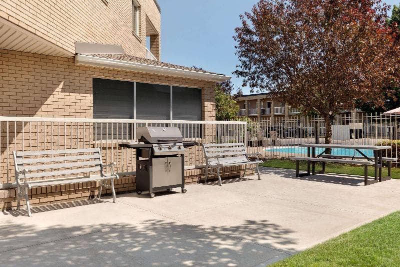 Super 8 By Wyndham Windsor/Dougall 3
