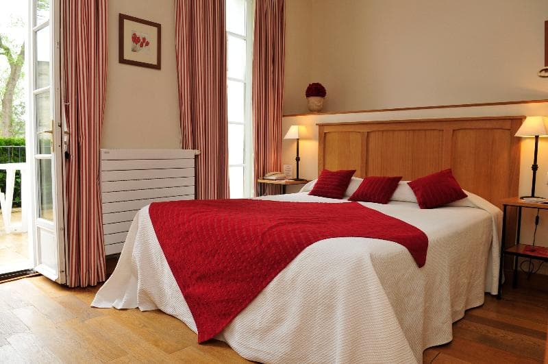 Hotel Saint-Laurent, The Originals Relais 5