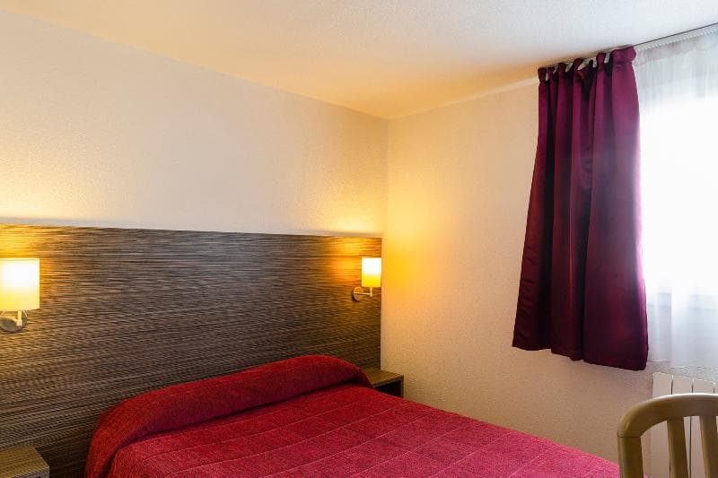 Hotel The Originals Angers Sud Bagatelle 3
