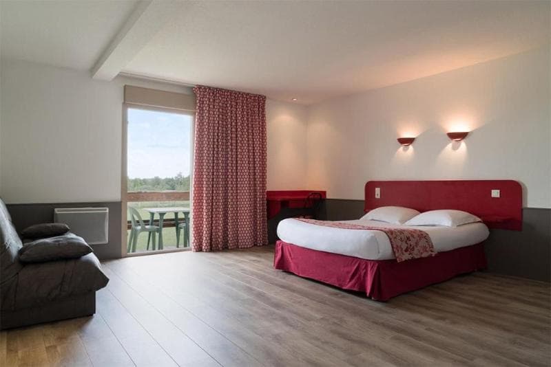 Logis Hotel La Vieille Ferme 3