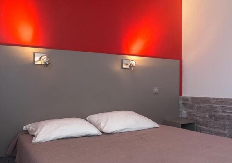 Logis Hotel La Vieille Ferme 2