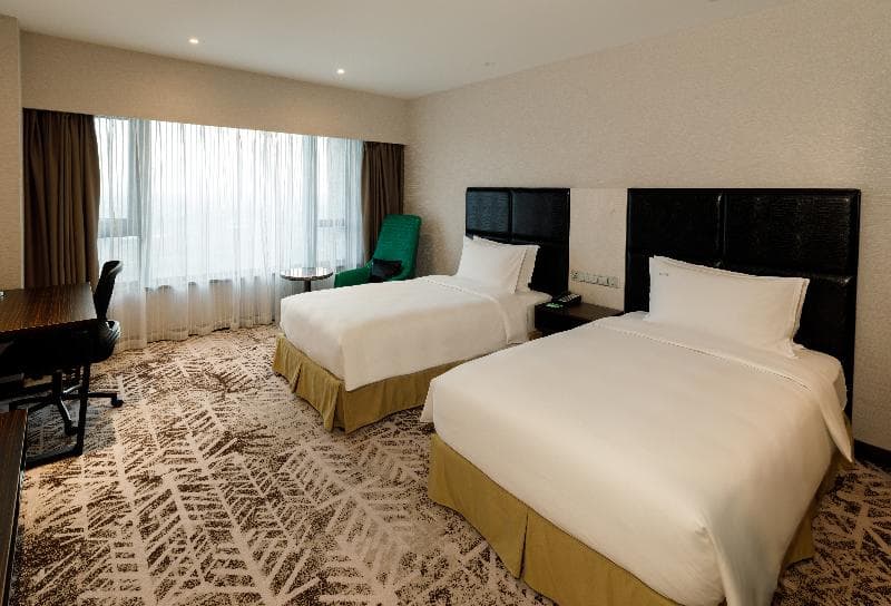 Holiday Inn Shanghai Jinshan 5