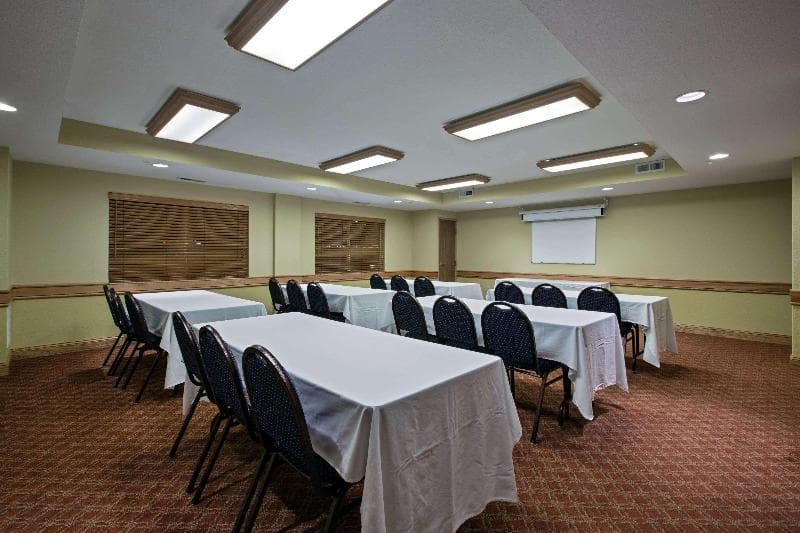 Americinn By Wyndham Newton photo 1