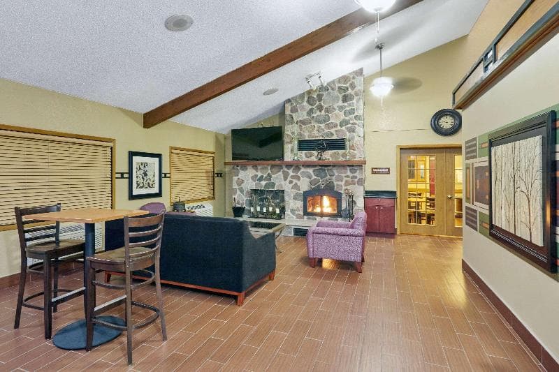 Americinn By Wyndham Burlington 5