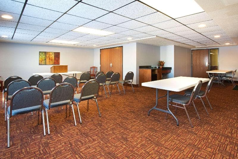 Americinn By Wyndham New London photo 1