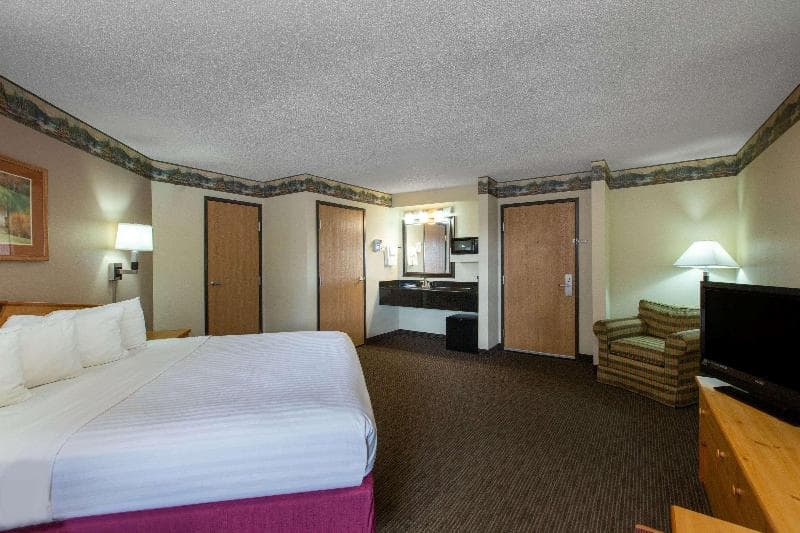 Quality Inn Ladysmith, Wi 3