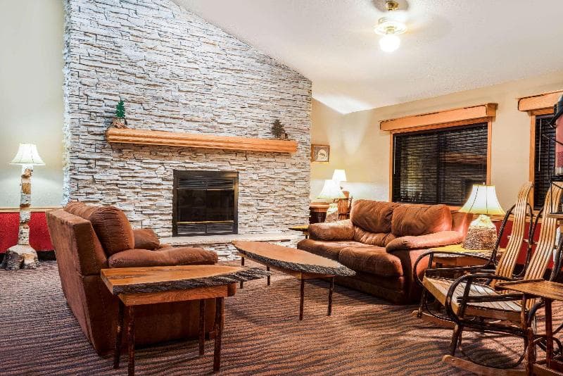 AmericInn by Wyndham Park Rapids 5