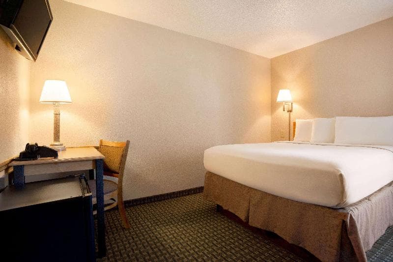 Travelodge By Wyndham Edgemont 3