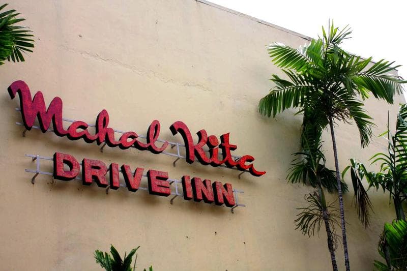 Mahal Kita Drive Inn main