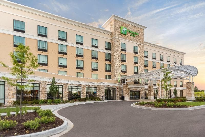 Holiday Inn & Suites Joliet Southwest 2